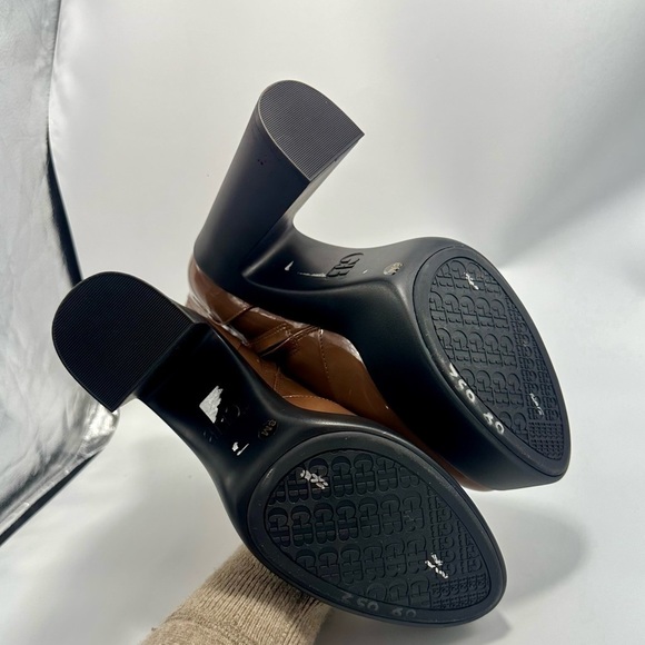 NWOT Gianni Bini Levi Tate patent leather platform bootie in caramel brown - Picture 6 of 9